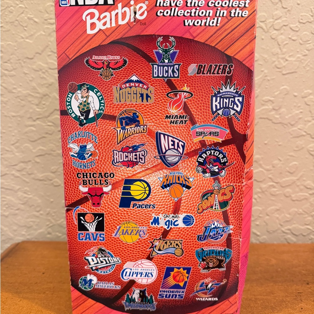 NBA 1996 Chicago Bulls Michael Jordan Barbie Doll - Vibrant Pink - Picture 2 of 15